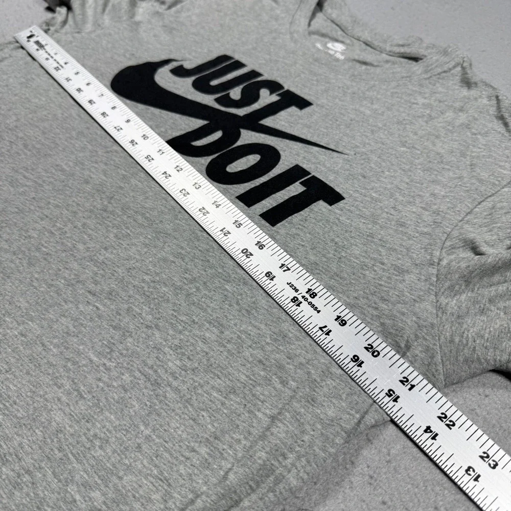 Nike Just Do It Graphic T-Shirt Gray Short Sleeve Crewneck Mens Large